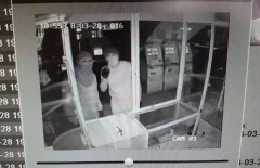 Как хозяйничали воры в торговом доме Караганды, сняли скрытые видеокамеры