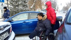 Уральские водители извинились перед инвалидами-колясочниками