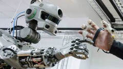 Первым пилотом российского космического корабля станет робот Фёдор