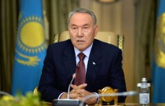 Назарбаеву хотят вручить "Золотое сердце"