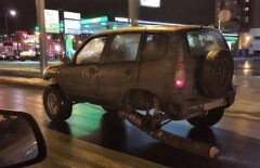 Шокированные очевидцы обсуждают в Сети находчивость водителя