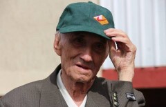 Ветеран наконец въехал в подаренную Есимовым квартиру