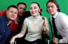 Баян Есентаева научила ОрыStar хвалить её на казахском