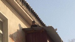 Девятилетнего мальчика сняли с козырька балкона в Усть-Каменогорске