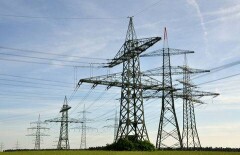 Влюблённый талдыкорганец грозился сброситься с ЛЭП и оставил город без электричества