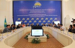 Оралбай Абдыкаримов обратил внимание руководителей региональных Советов по противодействию коррупции на проблемные вопросы