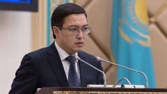 Акишев ответил на заявление мажилисмена о том, что нацкомпании влияют на курс тенге