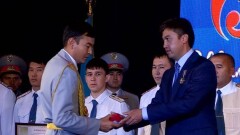 В Шымкенте участковый получил квартиру за спасение девушки от убийства