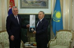 Глава Сербии поздравил казахстанцев с выходом "Астаны" в основную сетку Лиги чемпионов 