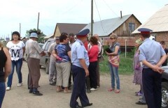 На стихийный митинг вышли сегодня жители пригорода Усть-Каменогорска
