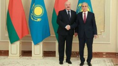 Лукашенко Токаеву: Всё, что производит Казахстан, мы готовы закупать с удовольствием