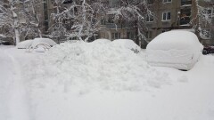 Жители Усть-Каменогорска пожаловались Сагинтаеву на горы снега