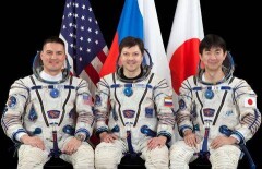 Экипаж "Союз ТМА-17М" совершил посадку в казахстанской степи