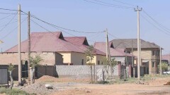 В Арыси не успели восстановить все повреждённые здания в срок 