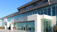 Пассажиров транзитного рейса задержали в аэропорту Актау из-за пропавших денег