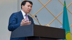 Эффективно работающие госслужащие смогут получать до 10 окладов в конце года