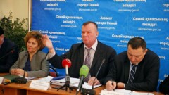 Чиновника в Семее разозлили вопросы об очистке улиц от снега