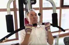 Акорда опубликовала клип с Президентом в фитнес-зале 