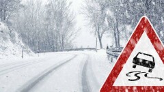В трёх регионах страны закрыли дороги из-за гололёда
