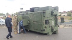 Солдат погиб в Семее после опрокидывания бронемашины