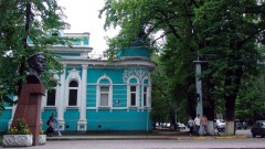 Достоин ли Фурманов скромного памятника в центре Алматы