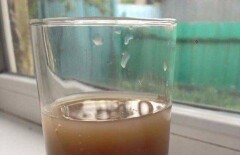 После дождей в домах жителей Талгара из кранов течёт грязная вода