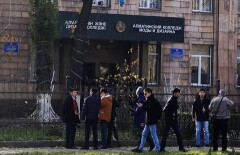 Обвиняемые по делу о взрыве гранаты в колледже Алматы не признали вину