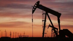 Стоимость нефти Brent опустилась ниже 49 долларов впервые с 2017 года