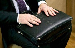 Госслужащих предложили проверять на патриотизм
