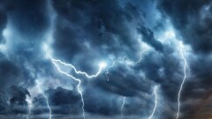 Третий за месяц ураган обрушился на Великобританию