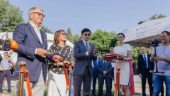 Новый символ: на заводе SANTO в Шымкенте установили скульптуру казахстанских мастеров