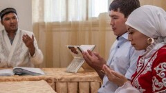Мажилис в первом чтении одобрил запрет религиозных обрядов вне мечети и церкви