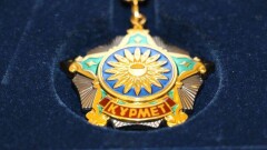 Погибших в авиакатастрофе врачей посмертно наградили орденом "Құрмет"