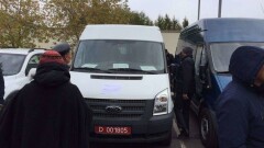 Сотни астанчан пришли на аукцион по распродаже вещей Посольства США в Казахстане 
