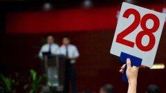 Мебель и газонокосилки выставило на продажу посольство США в Казахстане