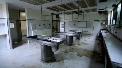 Морг из "фильма ужасов" в центре Алматы не планируют ремонтировать
