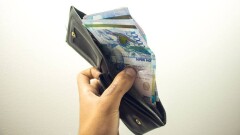 Казахстанцам нужно разрешить досрочно забирать средства из пенсионного фонда – депутаты