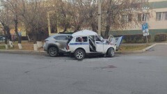 В Щучинске Lexus столкнулся с полицейской машиной, погибли двое участковых инспекторов