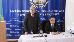 Сельский аким посвятил стихи градоначальнику Семея Ермаку Салимову 