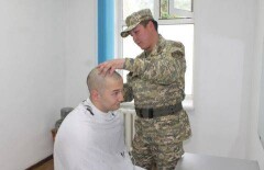 Тафгай "Барыса" Дамир Рыспаев рассказал, как ему служится в армии