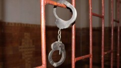 Полицейские Шымкента пытались подставить сотрудника КНБ, продав ему наркотик