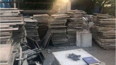 Школы Алматы сэкономят на ремонте, используя старые плиты с транспортных развязок