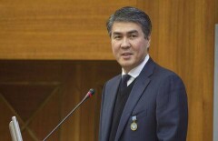 Асет Исекешев призвал казахстанцев быть патриотами на деле и покупать отечественные товары