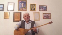 Қолынан айрылса да, 60-тан астам күй мен 40 ән шығарған 
