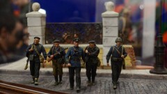 Как живые: в Алматы прошла выставка исторических миниатюр