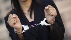 Четверых девушек подозревают в ограблении букмекерской конторы в ЮКО