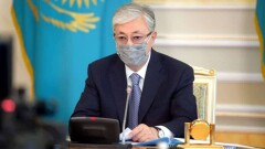 Токаев: Режим карантина продлевается до конца июля, нуждающимся выплатят по 42 500 тенге