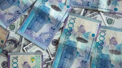 Доллар на бирже подорожал на 4 тенге