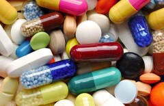 Порядка 20 кг медикаментов незаконно пыталась провезти в Казахстан гражданка Китая