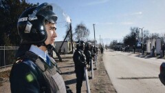 МВД: Во время беспорядков в Кордайском районе девять полицейских получили огнестрельные ранения